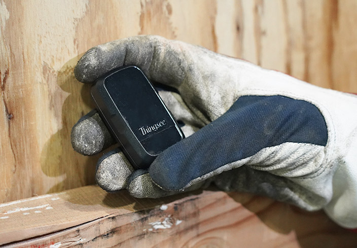 Thingsee ENVIRONMENT RUGGED is a wireless IoT device for environmental condition monitoring