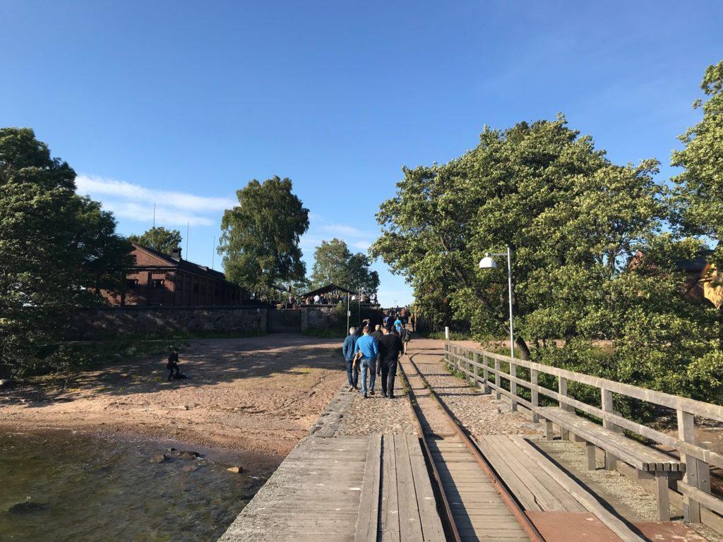 Wirepas Go 2018 participants walking